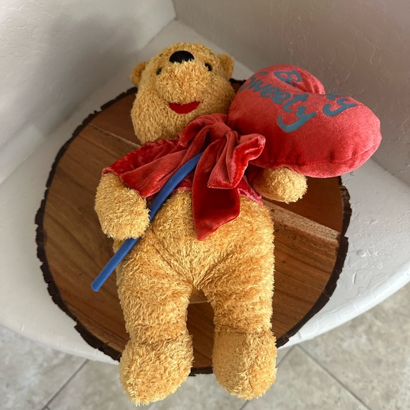❤️Vintage Disney Store Winnie the Pooh Valentines "Be My Sweety" Hearts Plush - Picture 12 of 16
